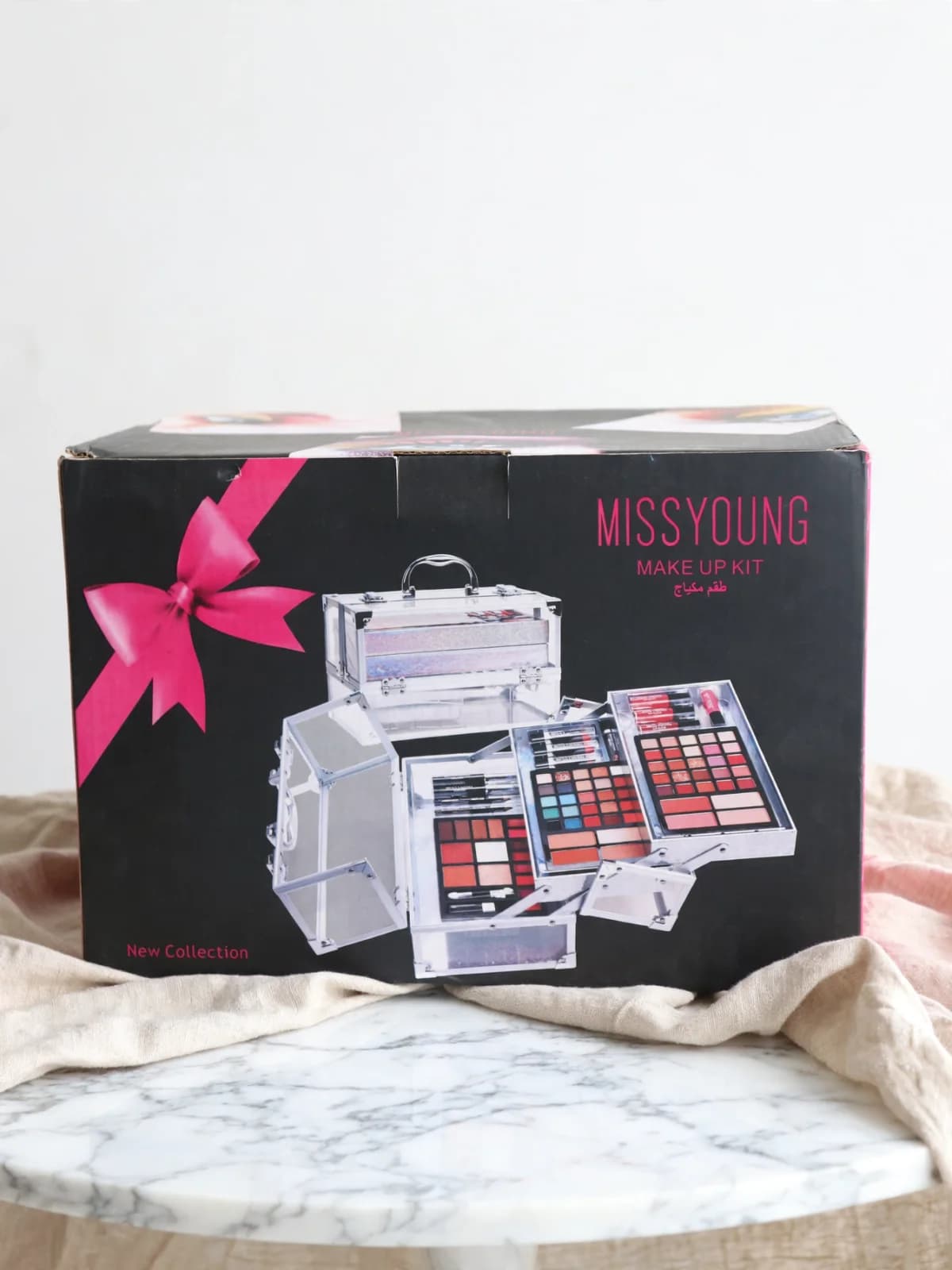 شنطة مكياج MISS YOUNG فضي شفاف 3 طوابق