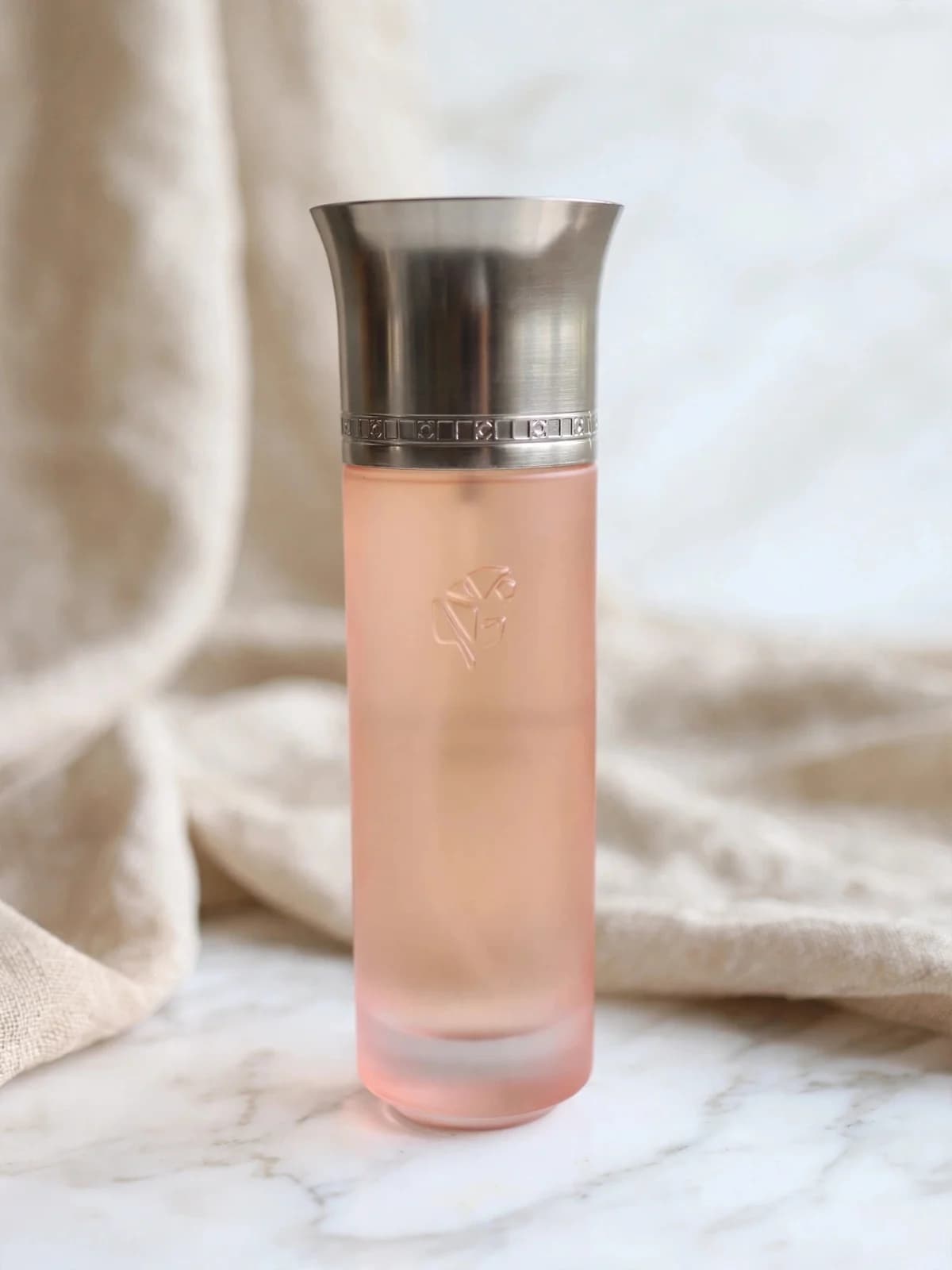 عطر الفتاة الراقية - غطاء معدني فاخر 2