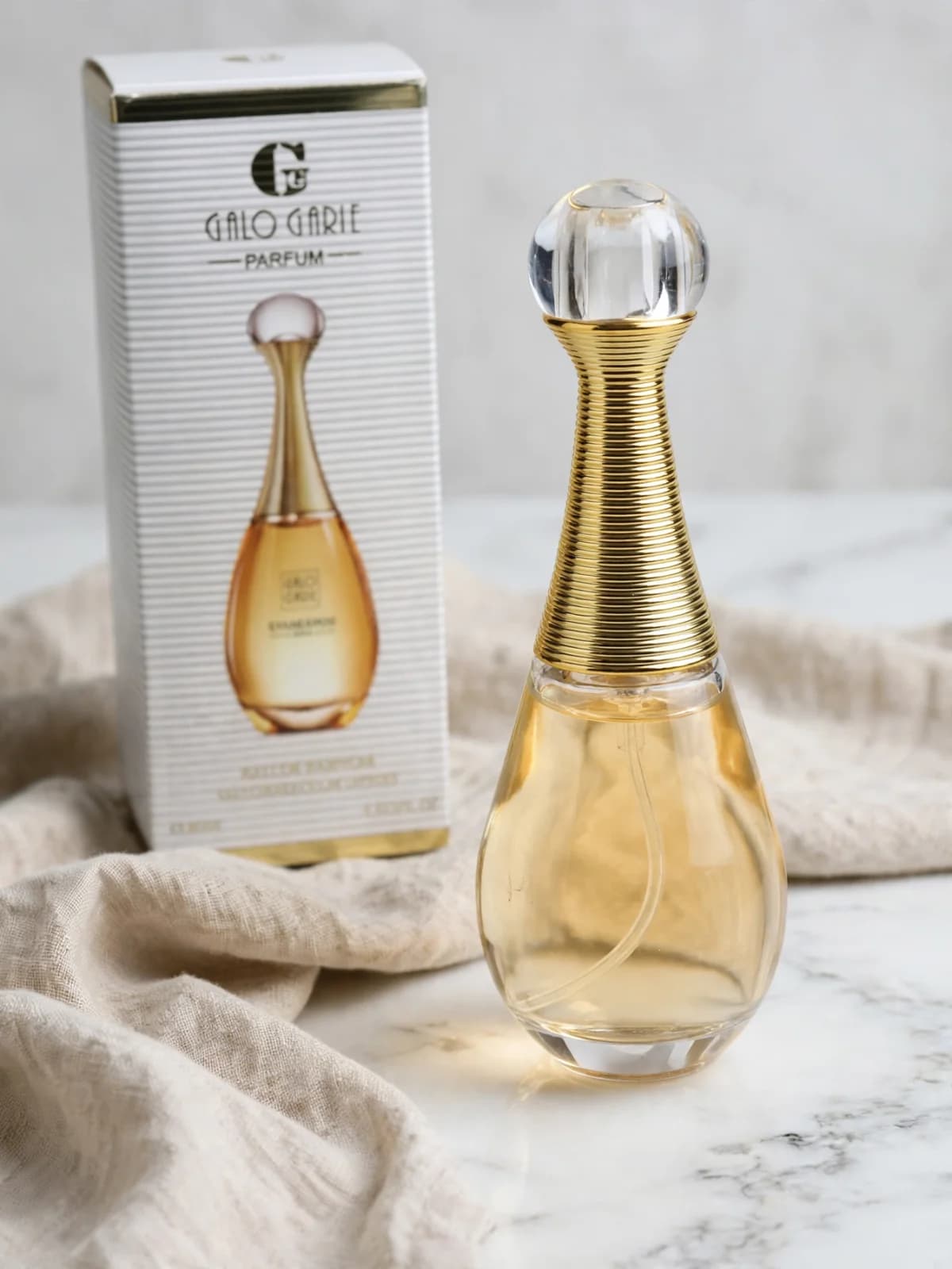 عطر جادور الذهبي 30مل 3