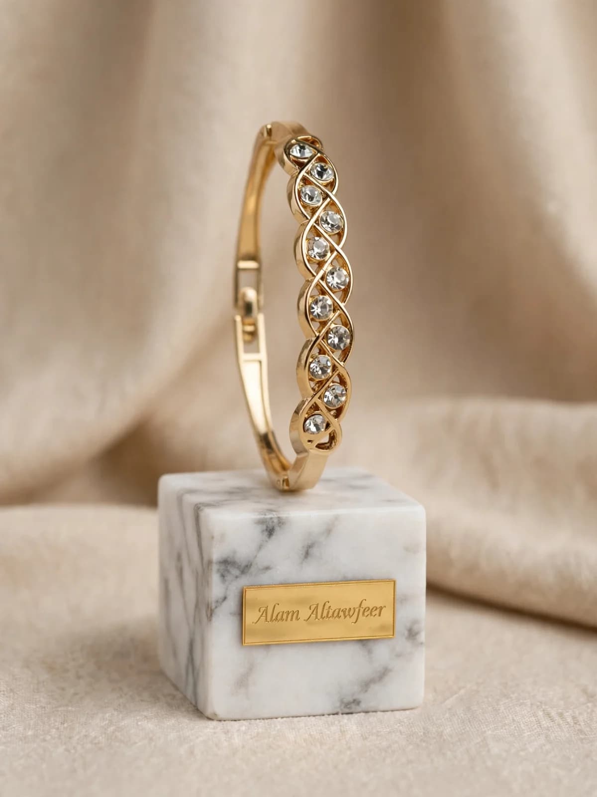 سوارة الكريستال المضفرة ذهب مطلي 18K